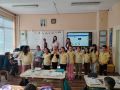 Ученици от специалност „Рекламна графика" показаха свои разработки в основно училище „Кирил и Методий", гр. Карлово - ПГ Генерал Владимир Заимов - Сопот