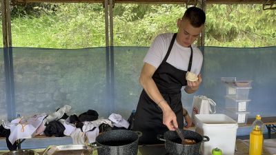 Първа награда за най-вкусни мекици спечелиха възпитаници на ПГ Ген. Владимир Заимов в Празника на мекицата в Свежен 4